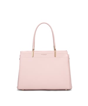 Damenhandtasche mit Reißverschluss. eine Innentasche mit Reißverschluss und zwei offene Innentaschen. fehlende Außentaschen. verstellbarer und abnehmbarer Schultergurt. Im PU-Griff. Drei Innenfächer.  Außenmaterial. Innen ungefüttert. Maße: 31x23x13,5 cm. Modeprodukt