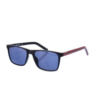 Zonnebril voor heren, met acetaat montuur.
 Kleur zwart-rood
 Rechthoekig montuur.
 donkergrijze glazen
 Acetaat veren.
 100% UV-bescherming.
 Antireflecterende kristallen.
 Inclusief echtheidscertificaat en garantie.

 Afmetingen: Afmetingen: Lens hoogte: 40 mm, Lens breedte: 52 mm, Brug: 16 mm, Tempels: 140 mm.

 Reiniging en onderhoud:
 -Reinig de bril met water en zeep (neutraal).
 - Gebruik geen vuile of schurende doekjes, die kunnen de eigenschappen van de filters veranderen.
 - Gebruik alleen originele accessoires en reserveonderdelen.
 Afmetingen: Afmetingen: Lenshoogte: 40 mm, Lensbreedte: 52 mm, Brug: 16 mm, Tempels: 140 mm.
 Samenstelling: Acetaat
 Onderhoud:
Reiniging en onderhoud:
 -Reinig de glazen met water en zeep (neutraal).
 - Gebruik geen vuile of schurende doekjes, die kunnen de eigenschappen van de filters veranderen.
 - Gebruik alleen originele accessoires en reserveonderdelen.