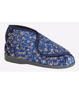 Comfortable, stylish, and practical, these Geraldine women's bootee slippers from Zedzzz boast a secure design that keeps feet warm and supported with every wear.
- Velour upper
- Touch fastening closure
- Washable
- Vulcanised Rubber Sole