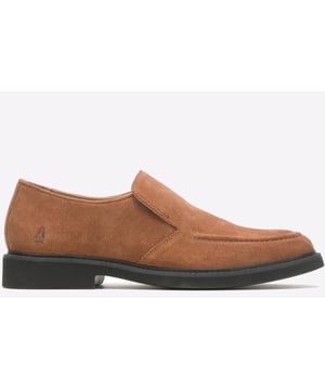 Klassieke Herenschoen; De Earl Slip On is vervaardigd met waterafstotend, onderhoudsvriendelijk materiaal, waardoor de schoenen langer hun nieuwigheid behouden en de voeten de hele dag droog blijven. Een rubberen buitenzool biedt uitstekende grip en duurzaamheid.
-Waterafstotende materialen
-Cementconstructie
-Hoog energieterugvoerende EVA-schuim tussenzool