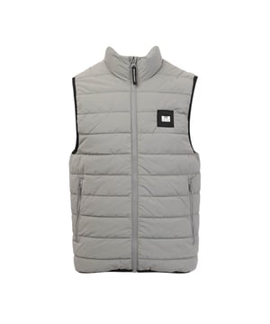 Mens Weekend Offender Jasper  Gilet in grey.- Stand-up collar.- Sleeveless.- Full centre front zip with zip puller.- Two zipped pockets.- DWR shower resistant coating.- Fully padded & thermal wadding.- Weekend Offender branding to chest.- Regular fit.- Shell: 100% Nylon with Polyurethane Backing. Lining: 100% Polyester.- Ref: WOSJK502N