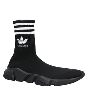Zusammensetzung  
Obermaterial: Polyester 85%, Elastan 15%

Sohle: Gummi 100%

Futter: Textil 100% Maße: