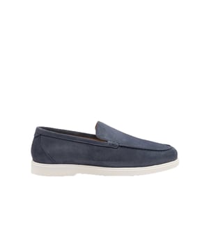 Loake Tuscany Suede Casual Shoe in Denim Blue Suede
Introducing the Loake Tuscany Suede Casual shoes in Denim Blue Suede - a stylish and versatile footwear option that is sure to become a staple in any wardrobe. The Tuscany Suede Casual shoes feature a timeless and classic design that is perfect for any casual occasion.

Suede 
Rubber soles
Style - Tuscany 

 