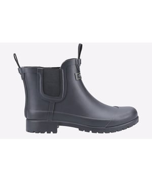 Korte rubberen dames regenlaars van Cotswold Shoes, Blenheim heeft de klassieke Chelsea-look en is niet alleen voor de tuin! Dit model zou er geweldig uitzien onder je spijkerbroek in de stad, het is zeer flexibel met een sterk geprofileerde zool voor grip en duurzaamheid