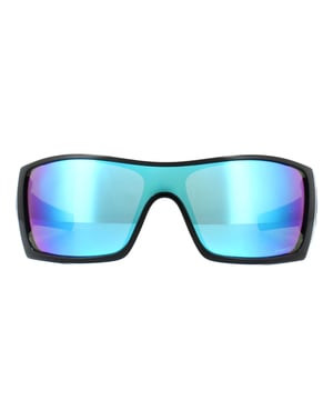 Oakley Zonnebril Batwolf OO9101-58 Gepolijst Zwart Prizm Sapphire met een enkele vegende lens en uitwisselbare pictogrammen Deze duurzame en lichtgewicht stressbestendige frames geven uitstekende oogbescherming met hun gewikkelde framegeometrie voor middelgrote tot grote gezichten.