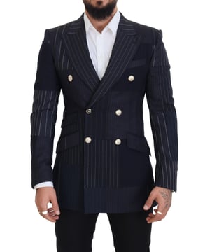 100% Authentischer Dolce & Gabbana doppelt geknöpfter Blazer
Hergestellt aus hochwertiger Wolle
Mit Spitzlapel
Slim Fit Design
Klassische marineblaue Farbe
Dolce & Gabbana Logo-Details
In Italien mit außergewöhnlicher Handwerkskunst hergestellt
Materialzusammensetzung: 77% Schurwolle, 12% Wolle, 6% Polyester, 3% Seide, 2% Elasthan
Vollständig gefüttert mit 100% Polyester
Material: 77% Schurwolle, 12% Wolle, 6% Polyester, 3% Seide, 2% Elasthan
