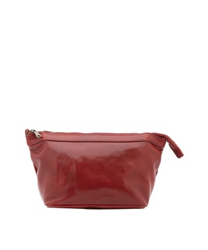 Bolso de mano unisex. El cierre es con cremallera. Los bolsillos internos son dos con cremallera y dos abiertos. Los bolsillos externos están ausentes. Falta la correa para el hombro. El mango es de piel. Hay un compartimento interno. El material exterior es auténtica piel de vacuno. Internamente está forrado en algodón. Medidas: 18x23x12 cm. Hecho en Italia