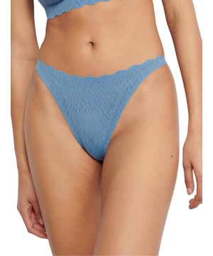 Sloggi ZERO Feel Bliss String Thong. Seamless and soft stretch fabric with a geometric mesh overlay. Low Rise with comfortable gusset. Product is made of 76% GRS-certified recycled Polyamide and 24% Elastane and is machine washable.