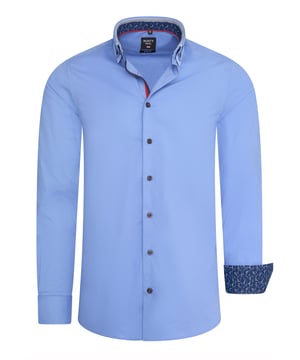Camisa Rusty Neal para hombre. La camiseta está confeccionada en algodón y elastano y tiene un corte normal.