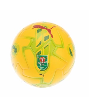 Puma Orbita Caraboa Cup Voetbal in Geel.- Hoogfrequent gegoten bal: uitstekende vormvastheid, duurzaamheid, minder waterabsorptie en een zachte touch.- Unieke configuratie met 8 panelen: minder naden zorgt voor grotere panelen voor een betere verbinding met de bal.- Nieuw ontwikkeld POE-schuim: zorgt voor een stevige touch, verbeterde consistentie van de rebound en explosieve kracht.- FIFA® Quality Pro: garandeert het hoogste prestatieniveau.- Rubberen blaas en PAL (Puma Air Lock)-ventiel: uitstekende luchtvastheid en rebound.