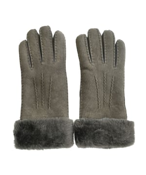 Experimente una calidez lujosa y una elegancia atemporal con los guantes de piel de oveja súper suaves para mujer de Infinity. Fabricados con piel de oveja de primera calidad, estos guantes brindan una suavidad y comodidad inigualables, envolviendo sus manos en una calidez acogedora. Los detalles de puntadas refinadas agregan un toque sutil de sofisticación, lo que los convierte en un accesorio versátil para cualquier ocasión. Disponibles en una gama de colores clásicos, estos guantes complementan a la perfección su guardarropa y realzan su estilo. Con múltiples tamaños para elegir, encontrará el ajuste perfecto para máxima comodidad y flexibilidad. Combinando la artesanía tradicional con la funcionalidad moderna, los guantes de piel de oveja súper suaves para mujer de Infinity garantizan tanto protección como estilo, para que pueda salir con confianza, sabiendo que está usando los guantes de la mejor calidad. Tamaño y ajuste Estos guantes pueden sentirse ajustados al principio, pero con unas pocas horas de uso, la piel de cordero se estirará naturalmente y se adaptará a su ajuste único.