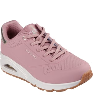 Draag een klassieke stijl in comfort met de Skechers Street Uno - Shimmer Away. Deze modieuze sneaker heeft een synthetisch durabuck bovenwerk met een metallic afwerking, stretch veters, Skechers Air-Cooled Memory Foam binnenzool en Skech-Air zichtbare airbag tussenzool.