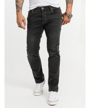Ein Klassiker für Arbeitsalltag, Freizeit und Urlaub ist die Blue Jeans im Regular  Fit! Viele unserer hell- bis dunkelblauen Herren Jeans gefallen mit coolen Waschungen im Used-Look. Die lässig sitzenden Hosen verfügen über gerade geschnittene Beine, das typische 5-Pocket-Design und ein Rock-Creek Patch. Neben praktischen Bundschlaufen besitzen sie einen Verschluss mit Knöpfen oder Zipper. Unsere Herren Jeans bestehen zu 100% aus Baumwolle oder haben einen hohen BaumwollAnteil. Bei einigen Modellen sorgt ein Stretch-Anteil für die perfekte Passform.