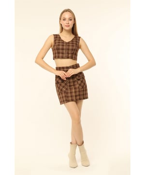 Die sorgfältig gestaltete Openwear-Kollektion von Homestore wurde entwickelt, um Ihren modernen und eleganten Stil bestmöglich zu unterstreichen. Unsere Produkte verbinden Raffinesse mit Komfort und bestehen aus hochwertigen Stoffen, die sich ideal für den Alltag oder besondere Anlässe eignen. Mit ihrer atmungsaktiven und leichten Struktur sind diese Designs für jede Jahreszeit geeignet und bieten vielseitige Styling-Möglichkeiten, wodurch sie zu einem unverzichtbaren Bestandteil Ihrer Garderobe werden.

Homestore verleiht der Modewelt mit seiner Liebe zum Detail und zeitlosen Designs eine einzigartige Note. Unsere Produkte sind mit eleganten Schnitten, modernen Linien und Langlebigkeit gefertigt, um den Stil jeder Frau perfekt zu ergänzen. Von klassisch bis modern bieten diese Stücke Komfort und Ästhetik in einem.