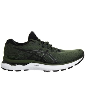 Presentamos las zapatillas de running para hombres ASICS GEL-NIMBUS® 24, un testimonio de innovación y excelencia en la ingeniería en el mundo del calzado para correr. Diseñadas para elevar tu experiencia de carrera, estas zapatillas ofrecen una protección contra impactos inigualable, un rendimiento ligero y una comodidad sin igual para tus sesiones de entrenamiento de larga distancia.

Características clave:

 Protección avazada contra impactos: El GEL-NIMBUS® 24 está diseñado para proporcionar una protección notable contra impactos con cada paso que das. Despídete de los efectos bruscos de las superficies duras, ya que estas zapatillas ofrecen una aterrizaje más suave, reduciendo el estrés en tus articulaciones y permitiéndote correr más tiempo y con mayor comodidad.

 Más ligeras que nunca: ASICS ha logrado hacer que el GEL-NIMBUS® 24 sea aproximadamente 20g más ligero que su predecesor, asegurando que puedas disfrutar de una sensación más ligera y ágil sin sacrificar la amortiguación y el soporte.

 Parte superior de malla técnica: La parte superior del zapato está elaborada con una suave malla técnica que abraza delicadamente tu pie. Este material no solo mejora la comodidad, sino que también promueve el movimiento natural, permitiendo que tus pies respiren durante esos largos recorridos.

 Panel del mediopié: El panel del mediopié se adapta perfectamente a los contornos de tu pie, creando una conexión armoniosa entre tú y la zapatilla. Esta característica contribuye a una zancada más suave y sin esfuerzo, asegurando que cada paso se sienta cómodo y controlado.