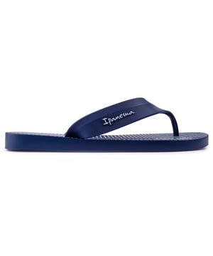 Summer, Here We Come. Looking Forward To That Summer-sun-and-sea-feeling, Then Get Your Ipanema Deck Plus Now. These Maritime-inspired Flip-flops Are A Classic Ipanema Staple With A Minimalistic Blue Approach. They Are Great For The Beach, A Stroll Along The Promenade Or A Visit To The Spa And Pool.