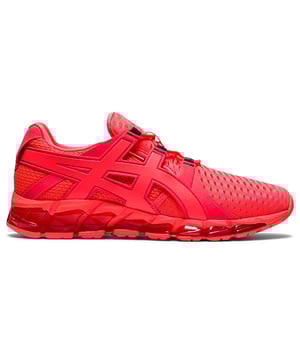 Presentamos el ASICS Gel-Quantum 360 Tyo, una fusión de estilo y rendimiento que lleva su experiencia en funcionamiento al siguiente nivel. Inspirado en la vibrante tecnología de energía y vanguardia de Tokio, este zapato está diseñado para ofrecer una comodidad, amortiguación y estilo excepcionales.


Con su diseño elegante y contemporáneo, el Gel-Quantum 360 Tyo se destaca entre la multitud. La combinación perfecta de colores llamativos y líneas limpias crea un zapato visualmente llamativo que exuda confianza y modernidad.


Equipado con la innovadora tecnología de amortiguación de gel de ASICS, este zapato ofrece comodidad inigualable y absorción de impacto. El Gel-Quantum 360 Tyo presenta 360 grados de amortiguación de gel colocada estratégicamente en la entresuela, proporcionando un viaje receptivo y acolchado. Experimente la sensación de caminar sobre las nubes a medida que cada paso se amortigua y apoya.


La parte superior del Gel-Quantum 360 Tyo está diseñado con un material ligero y transpirable que permite un flujo de aire óptimo, manteniendo los pies fríos y secos durante las carreras. La construcción perfecta minimiza la fricción y la irritación, proporcionando un ajuste cómodo y sin irritación.


Diseñado para la estabilidad y el soporte, este zapato presenta la tecnología del sistema Trusstic. Este sistema innovador integra la mitad del pie para proporcionar integridad estructural, promoviendo un paso estable y eficiente.


La suela de goma duradera del Gel-Quantum 360 Tyo ofrece una excelente tracción y agarre en varias superficies, asegurando que pueda navegar con confianza cualquier terreno. Ya sea que esté corriendo en las calles de la ciudad o explorando senderos todoterreno, este zapato proporciona una tracción y estabilidad confiables.

El Gel-Quantum 360 TYO no solo prioriza el rendimiento, sino que también muestra un diseño único y elegante inspirado en la vibrante ciudad de Tokio. La combinación de esquemas de color audaces y detalles elegantes agrega un toque de talento urbano a su equipo de rodadura.