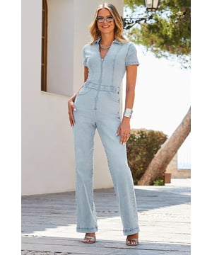 We've done the hard work for youWe make our denim with the perfect amount of stretchBody-contouring stitching and waist-cinching buckle detailTrending wide-leg silhouetteSummer-ready bleach washStyle with everything from sliders to strappy heelsInside leg to fit: Short 29" | Regular 31" | Long 33"