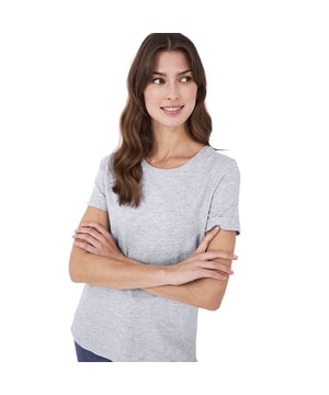 Let us present the perfect crew neck slub t-shirt. With roll cuffs and side split seam detail, this takes the classic tee and makes it interesting. It’ll be a seriously useful addition to your casual ensembles.