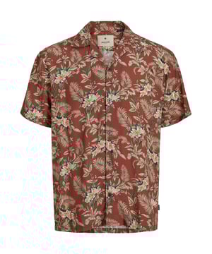 Dieses Herren-Freizeithemd besticht durch seinen lässigen Stil und hohen Tragekomfort. Mit einer lockeren Passform und einem Resort-Kragen bietet es einen entspannten Look, perfekt für sommerliche Anlässe. Die Knopfleiste und das florale Allover-Design verleihen dem Hemd eine frische, modische Note. Dezente Knöpfe sowie tonige Details an Kragen und Knopfleiste sorgen für einen harmonischen Gesamteindruck. Der Umschlagsaum an den kurzen Ärmeln unterstreicht den legeren Charakter des Hemdes. Gefertigt aus weichem Modalgewebe bietet es ein besonders angenehmes, leichtes Tragegefühl. Ein gewebtes Label an der Seitennaht setzt einen dezenten, hochwertigen Akzent. Ideal für entspannte Tage mit Stil.