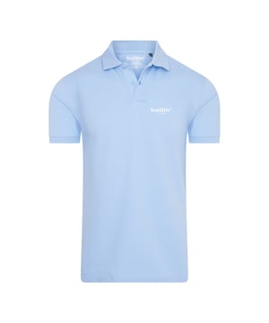 Heren polo van het merk Ballin Est. 2013. De polo's van Ballin Est. 2013 zijn gemaakt van 100% biologisch katoen, en hebben een normale pasvorm. Het zachte katoen zorgt voor een heerlijk draagcomfort.  Modelnaam: Basic PoloCategorie: heren poloMaterialen: biologisch katoenKleur: lichtblauw