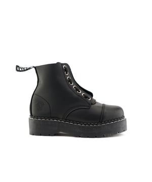 The Cameron from Grinders is a modern twist on the classic derby boot, blending style with exceptional functionality. This updated model features an 8-eyelet lace system combined with a convenient front zip for an easy and secure fit. Designed with Goodyear welted construction, the Cameron ensures durability and resilience. The boot's extra thick soles provide added protection and comfort, while Grinders’ Air Cushioned Soles (ACS) deliver superior support and shock absorption. Crafted from premium leather uppers, the Cameron offers a sleek look and long-lasting wear, making it a versatile and dependable choice for any wardrobe. 8 Eyelet Derby Boots, Goodyear Welted, Extra Thick Soles, Front Zip, Grinders’ Air Cushioned Soles (ACS), Leather Uppers