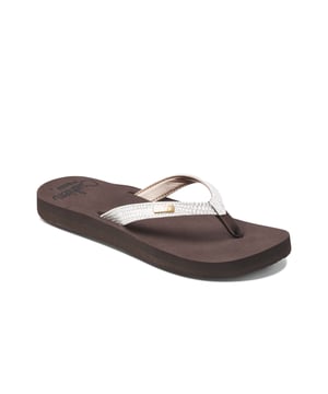 In the court of style, these rule! Reef have made a few subtle twists to the trusty flip flop for a refined look. The vegan leather strap is tapered, but Reef’s signature cushion with high energy rebound footbed stays the same, with maximum comfort, arch support and heel cupping.