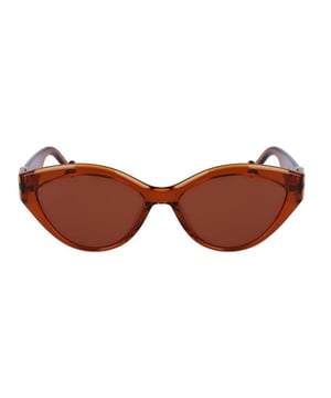 Gafas de sol Liu Jo con montura de acetato.
Forma ovalada.
Patillas de acetato con el nombre de la marca.
100% Protección UV.
Cristales antirreflejo.
Incluye: Todos nuestros productos se envían en el interior de su estuche original, con los certificados de autenticidad y garantía.
 Medidas: Alto lente: 41 mm. Ancho lente: 56 mm. Puente: 16 mm. Patillas: 140 mm.
 Composición: Acetato
 Cuidados:
Limpieza y mantenimiento:
- Limpiar las gafas con agua y jabón (neutro).
- No utilice paños sucios o abrasivos que puedan alterar las características de los filtros.
- Utilice únicamente accesorios y repuestos originales.
