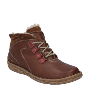 Herbst und Winter-Zeit ist Stiefeletten-Zeit. Genieße diese schöne Zeit im Jahr mit unserer braunen Damen-Stiefelette. Diese braune Stiefelette wird von uns aus einer geschmeidigen Leder-Kombination gefertigt. Die komfortable Schnürung gibt dem Fuß beim Gehen und Stehen besten Halt. Für die kalten Tage ist der Schuh mit hochwertigem Plüsch warm gefüttert. Die herausnehmbare Sohle kannst Du einfach wechseln. Die präzsie Handnaht zeichnet diese Stiefelette aus. Weite G ist die Komfortweite für alle normal gebauten Füße. Mit Neele 57 hast Du einen alltagstauglichen Begleiter für die Freizeit an Deiner Seite.