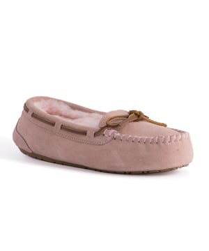 Cosy moccasin you will never want to take off your feet
Plush premium Australian sheepskin lining
Leather suede upper - Water Resistant
Full Australian sheepskin insole
Fine craftsmanship
Light weight EVA outsole - soft and extra cushioning

Sheepskin breathes allowing feet to stay warm in winter and cool in summer
100% brand new and high quality, comes in a branded box, suitable for gift