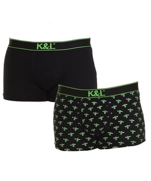 Pack-2 Boxers Kisses&Love
Color Negro-negro estampado
Cinturilla de goma elástica.
Detalle del nombre de la marca en la cinturilla.
Tejido transpirable.
Frontal anatómico con capacidad de sujetar sin apretar.
Costuras vistas a tono.

Composición:  95% Algodón, 5% Elastano

Cuidados:
- Lavar a temperatura máx. 40º.
- No usar lejía.
- No usar secadora.
- No planchar.
- No lavar en seco.