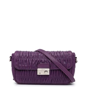 Pre loved prada clearance bags