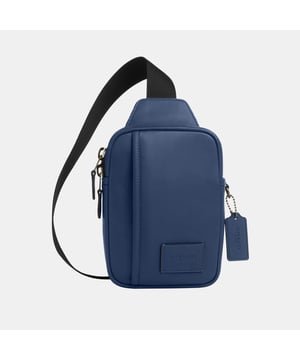 Edge L Pack in Smooth Leather, Inside multifunction pocket, Outside zip pocket,  Length: 13.00 cm,  Width: 5.00 cm,  Height: 19.00 cm