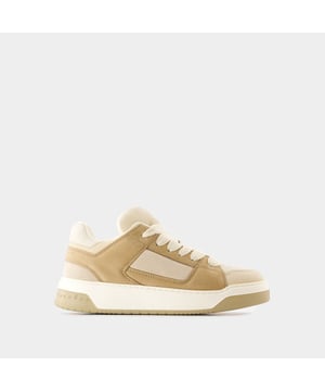 Farbe: BEIGE - CAMAYEU DE BEIGE. Hauptmaterial: Kalbsleder in Netzoptik. Glattes Kalbsleder. Form der Kappe: rund. Wie ist die Größe: größengerecht - Sizing: UK.
