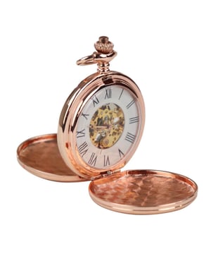 Klassiek mechanisch zwart zakhorloge Peaky Blinders Vintage skelet automatisch mechanisch jaren 1920 Vintage dubbelzijdig zakhorloge Topkwaliteit Vintage tijdstuk compleet met bijpassende ketting & amp; Fluwelen etui verkrijgbaar in 4 prachtige kleuren, één die bij elke outfit past! Authentieke styling Ontworpen & Geïnspireerd door de vintage Gatsby & Tijdperk Als dit zakhorloge niet precies is wat u zoekt, bekijk dan ons volledige assortiment in de winkel