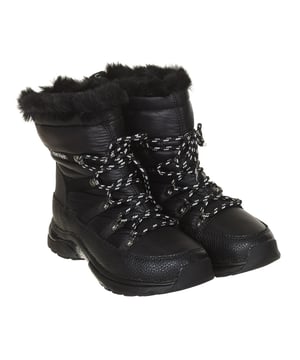 Winterlaars voor dames.
 Schoeisel gemaakt door een combinatie van mat afgewerkt textiel en leer.
 Maximaal ademend.
 Veters met reflecterende details.
 Voorzien van antislip rubberen zool.
 Verstelbaar met veters aan de voorkant.
 Dankzij het ontwerp maximaal comfort.
 Afmetingen: Wandelstok: 17 cm
 Samenstelling: Buitenkant: Leer en textiel. Binnenkant: Textiel. Zool: Synthetisch.
 Onderhoud:
Verwijder eventueel achtergebleven vuil met een droge katoenen doek.
 Vermijd direct licht en warmtebronnen.