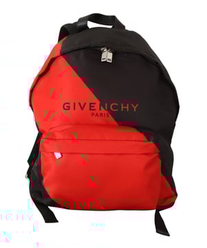 Mochila urbana 100% autentica de Givenchy.
  Color: Rojo/Negro.
  Material: 90% acrilico 10% poliamida.
  Cierre de cremallera.
  Logotipos estampados en la parte delantera.
  Correa ajustable para el hombro.
  Bolsillo con cremallera.
  Asa superior pequena.