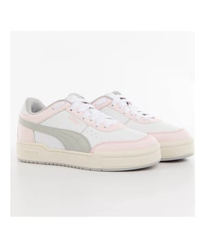 Basket Puma CA Pro Sport für Damen in Weiß aus Leder. Authentischer Schuh der Marke Puma - Streetwear-/Sportswear-Design von Puma - Puma für modebewusste Frauen, perfekt für den Alltag - Weiße Puma-Sneaker lassen sich hervorragend mit dem Rest Ihrer Garderobe kombinieren - bequeme Lederoberfläche - klassische Schnürung - CA Pro Sport - Synthetik