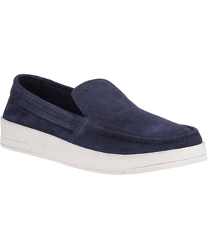 Het herenschoeisel dat je nodig hebt voor dit seizoen. Wat je deze zomer ook van plan bent, Jack & Jones zorgt ervoor dat je altijd stijlvol op je voeten terechtkomt.