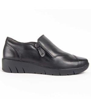 Garantía Purapiel, 10 años de garantía. Mocasín casual para mujer. Fabricado en cuero 100% natural libre de Cromo VI. Materiales de máxima calidad. Plantilla acolchada. Fabricado por otras marca para nuestra marca.