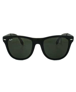Ray-Ban Sunglasses Folding Wayfarer 4105 Matt Black Green 601S are a folding version of one of the most recognisable and bestselling sunglass styles worldwide and are enormously popular among celebrities, musicians and artists. The distinctive angled design and thick frame are sure to make a statement and Ray-Ban are constantly using vibrant colours and patterns to update this classic and popular style. The lightweight acetate frame is comfortable and the Ray-Ban logo is displayed on the corner of the lens in addition to the sculpted winged temples. They fold in the bridge and in the middle of the temples to give a compact finish that folds nicely into a suitable sized pouch for easy storage.