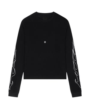 Esta camiseta negra de Givenchy es perfecta para crear un look casual pero elegante. Confeccionada con tejido de alta calidad, ofrece comodidad y durabilidad. Su corte extragrande aade un toque vanguardista a cualquier conjunto. Perfecta para usar todos los dias o para vestirse para una salida nocturna, !esta camiseta es una incorporacion imprescindible a tu guardarropa!, Marca Givenchy, Camiseta con cuello redondo, Corte estandar, Se ajusta a la talla real, 100% algodon, Camiseta negra