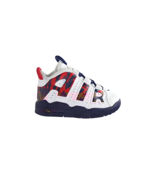 De Nike Air More Uptempo is een en al A-I-R! Deze speelklare schoenen waren een klasse apart in de jaren '90 en nu kun je je eigen paden bewandelen voor de volgende generatie met de swag van een legende en Air demping die de hele dag meegaat.