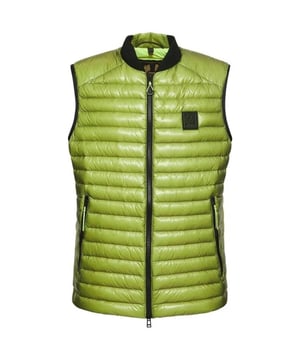 Ervaar het ultieme in veelzijdigheid en stijl met de Belstaff Yellow Jacket. Deze jas biedt zowel warmte als een modieus ontwerp, waardoor je moeiteloos kunt overstappen van een casual look voor overdag naar een chique avondensemble. Blijf gezellig en zie er geweldig uit met dit must-have jack!, Donsjack, Materiaal: 100% Polyamide, Vulling: 90% Witte Eendendons, 10% Witte Eendenveren, Merkbadge op de linkerborst, Lichtgewicht, Ritssluiting met 2 zakken, Ritssluiting Sluiting, geel vest, geel jasje