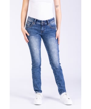 Eine weitere Slim-Fit Jeans unserer beliebten Laura mit Kontrastnähten