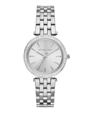 Trendy dames horloge van het merk Michael Kors. Het horloge heeft een polsbandje dat ook kleiner gemaakt kan worden, de kast heeft een diameter van 33 mm en het uurwerk is van Quartz.  Merk: Michael KorsModelnaam: MK3364 (33mm)Categorie: dames horlogeMaterialen: edelstaalKleur: zilver