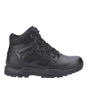 The Magnum Elite Spider X 5.0 Uniform Boot combines durability and comfort with a leather upper, breathable CORDURA AFT 3D fabric, and air mesh vents for ventilation. The fast-wicking lining keeps feet dry, while the external heel clip and IMPACT POWER PU insole provide added support and shock absorption. Featuring a compression-moulded RECOIL midsole for impact protection and a Vibram rubber outsole for traction, this boot is certified to EN ISO 20347:2012 OB E FO CI HI HRO SRA, ensuring safety and comfort for long wear.- Durable leather upper
- Breathable CORDURA AFT 3D fabric and air mesh vents
-The fast-wicking lining
-IMPACT POWER PU insole
- Compression-moulded RECOIL midsole
-Vibram rubber outsole