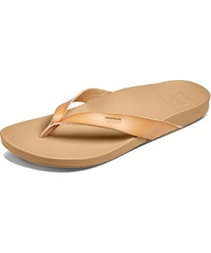 Step up to the Cushion Court and discover the most comfortable footbed ever, thanks to a blend of cushion plus energetic rebound, along with arch support and heel cupping. Details like super soft PVC-free vegan leather straps with wrap around strap design create a classic upgrade you so deserve.
