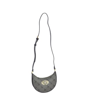 Shoulder bag U.S. POLO ASSN.
 Synthetic.
 Zipper closure.
 Front interior: One open pocket.
 Back interior: One zipper pocket.
 Adjustable strap.
 Interior lining with brand print.
 Brand logo on the front.
 Seams seen in tone.
 Measures: 20x17x4cm
 Composition: 100% Polyurethane
 Care:
Clean with a wet cloth.
