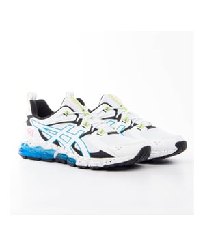 Basket Asics Gel quantum 180 Homme Blanc Synthétique. Authentique Chaussure de la marque Asics - design streetwear/sportswear de Asics - Asics pour Homme fashion, parfait pour la vie de tous les jours - Basket Asics de couleur Blanc s'associe parfaitement avec le reste de votre dressing - matiere Synthétique confortable -  Lacets classic - Gel quantum 180 - Synthétique